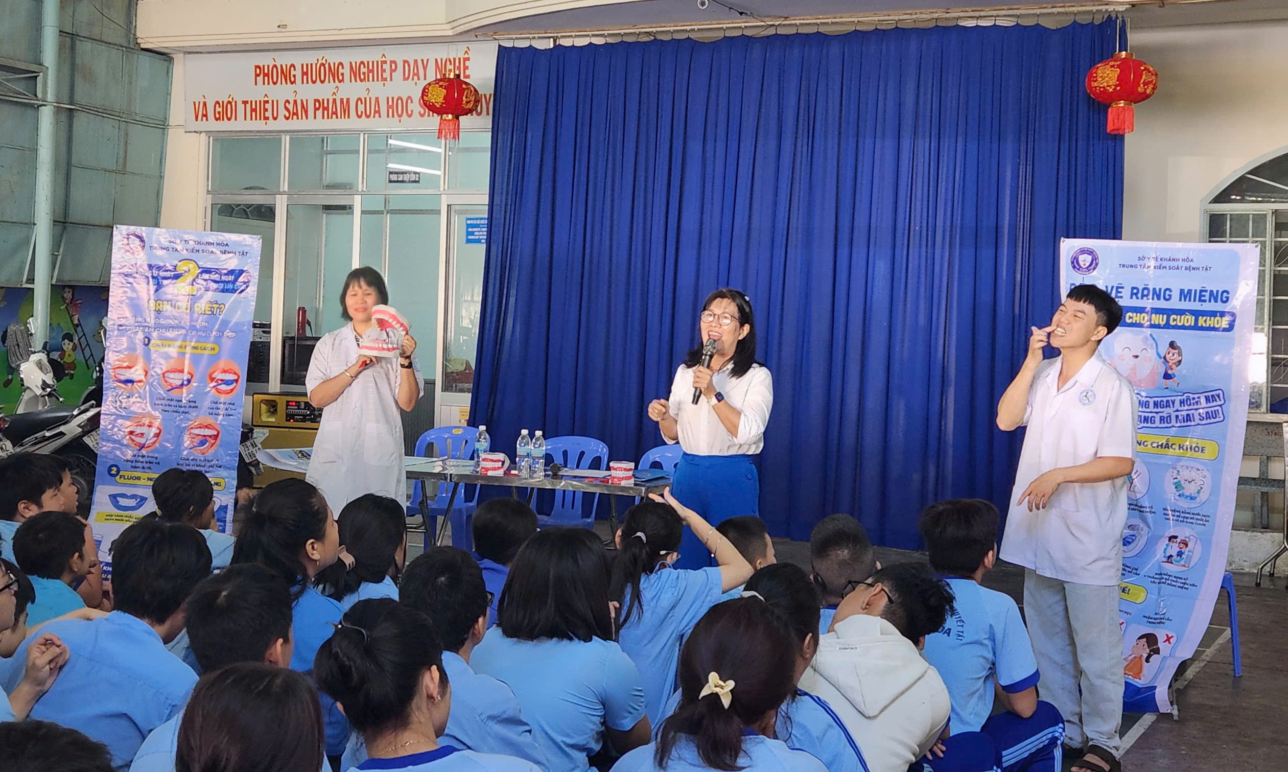 Khánh Hòa: Hơn 1.500 học sinh được thực hành kỹ năng chăm sóc răng miệng tại trường học